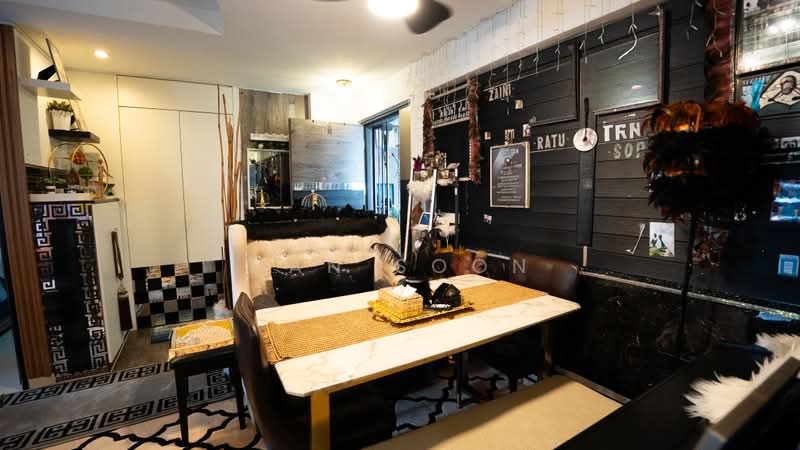 686C Choa Chu Kang Crescent, 686C Choa Chu Kang Crescent, 3 Bedrooms, 915 sqft, HDB Flat For Sale, by Dan Soon, 500194042 - Dining Room - PropertyGuru.com.sg