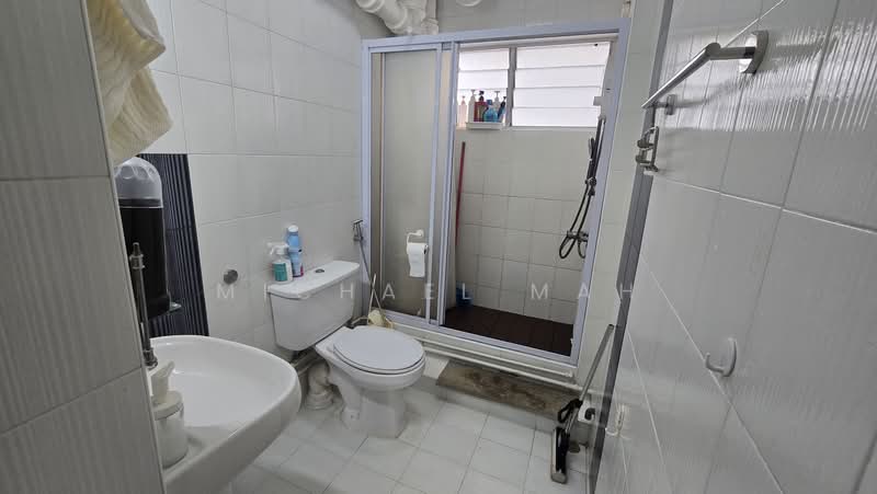 Lagoon View, 5000N Marine Parade Road, 3 Bedrooms, 1,640 sqft, Apartment For Rent, by Michael Mah, 500194060 - Bathroom - PropertyGuru.com.sg