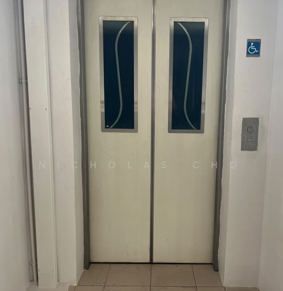 106 Yishun Ring Road, 106 Yishun Ring Road, 3 Bedrooms, 1,001 sqft, HDB Flat For Sale, by Nicholas Cho, 500194069 - Corridor - PropertyGuru.com.sg