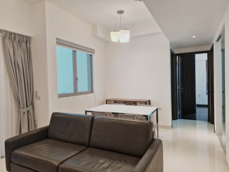 Nathan Residences, 23 Nathan Road, 2 Bedrooms, 775 sqft, Condominium For Rent, by Irene Lim, 500194073 - Living Room - PropertyGuru.com.sg
