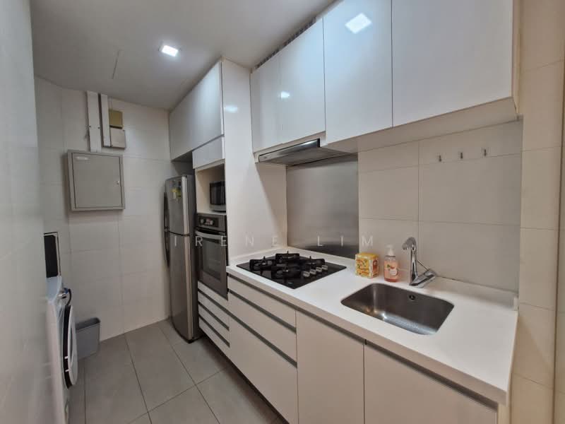 Nathan Residences, 23 Nathan Road, 2 Bedrooms, 775 sqft, Condominium For Rent, by Irene Lim, 500194073 - Kitchen - PropertyGuru.com.sg