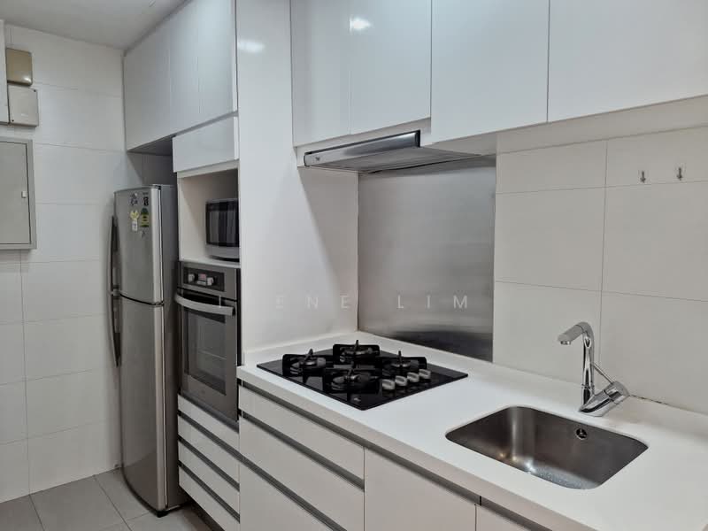 Nathan Residences, 23 Nathan Road, 2 Bedrooms, 775 sqft, Condominium For Rent, by Irene Lim, 500194073 - Kitchen - PropertyGuru.com.sg