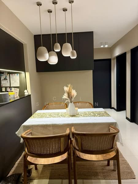 484 Tampines Street 43, 484 Tampines Street 43, Room Rental, 140 sqft, HDB Flat For Rent, by Chal Sulaiman, 500194077 - Dining Room - PropertyGuru.com.sg