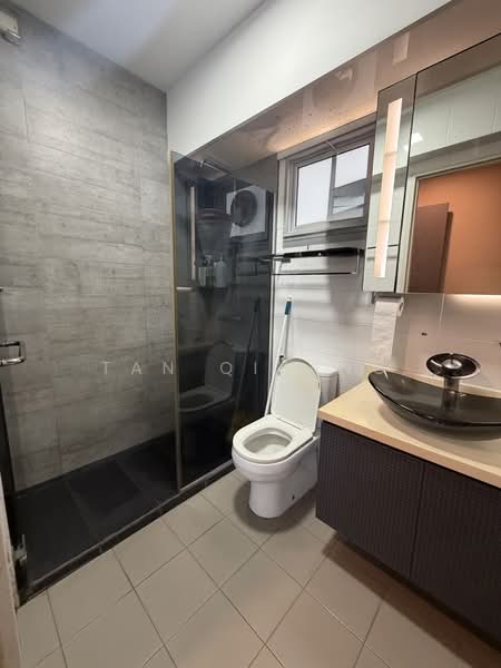 312C Sumang Link, 312C Sumang Link, 3 Bedrooms, 990 sqft, HDB Flat For Rent, by Tan Qiyang, 500194081 - Bathroom - PropertyGuru.com.sg