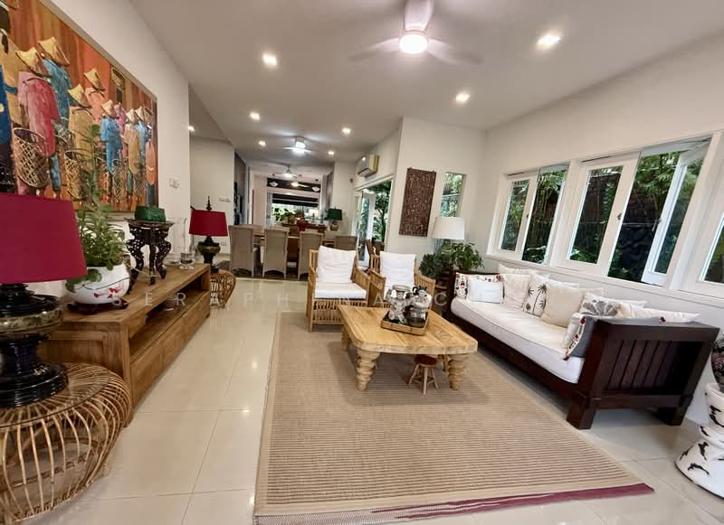 ⭐️WELL-RENO SEMI-D FOR SALE❤️NEAR GREENERY☎️9.8.2.8.0.0.6.4, Jalan Gumilang/Jalan Remaja/Elizabeth Dr/Jalan Intan/Hillview Cres/Jalan Asas/Cashew/Green Pavilion, 5 Bedrooms, 3,500 sqft, Semi-Detached House For Sale, by Seraphina Chong, 500194087 - Living Room - PropertyGuru.com.sg