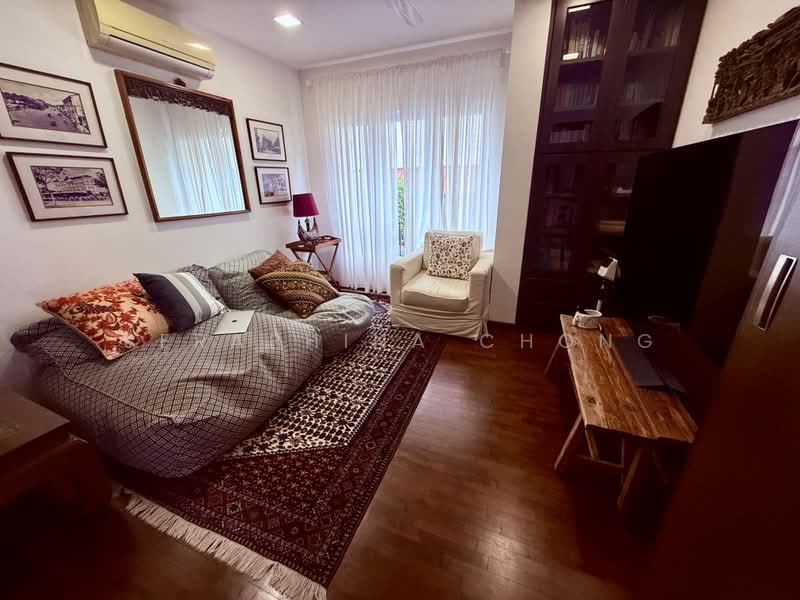 ⭐️WELL-RENO SEMI-D FOR SALE❤️NEAR GREENERY☎️9.8.2.8.0.0.6.4, Jalan Gumilang/Jalan Remaja/Elizabeth Dr/Jalan Intan/Hillview Cres/Jalan Asas/Cashew/Green Pavilion, 5 Bedrooms, 3,500 sqft, Semi-Detached House For Sale, by Seraphina Chong, 500194087 - Living Room - PropertyGuru.com.sg