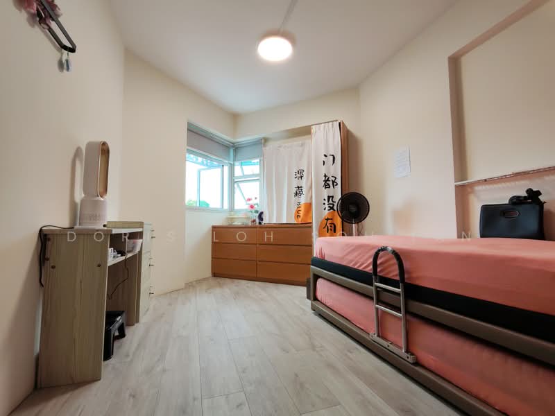 394 Bukit Batok West Avenue 5, 394 Bukit Batok West Avenue 5, 4 Bedrooms, 1,270 sqft, HDB Flat For Sale, by Doris Loh Soh Lan, 500194088 - Bedroom 2 - PropertyGuru.com.sg