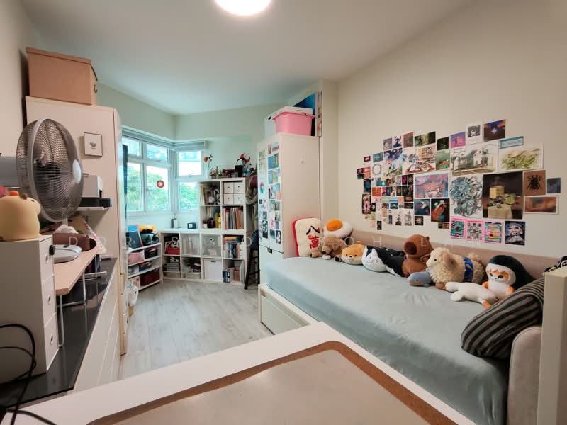 394 Bukit Batok West Avenue 5, 394 Bukit Batok West Avenue 5, 4 Bedrooms, 1,270 sqft, HDB Flat For Sale, by Doris Loh Soh Lan, 500194088 - Bedroom 3 - PropertyGuru.com.sg
