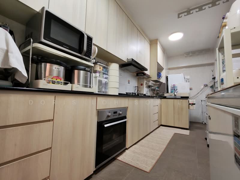 394 Bukit Batok West Avenue 5, 394 Bukit Batok West Avenue 5, 4 Bedrooms, 1,270 sqft, HDB Flat For Sale, by Doris Loh Soh Lan, 500194088 - Kitchen - PropertyGuru.com.sg