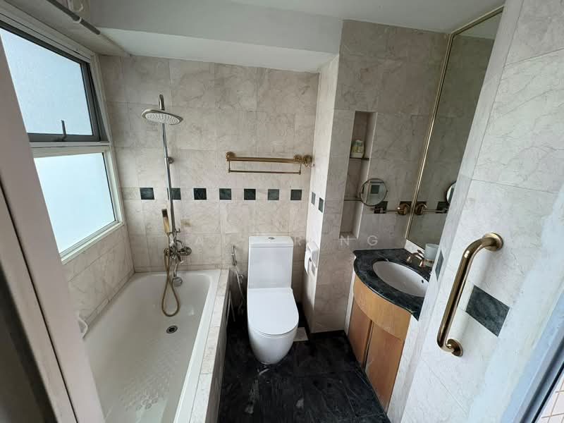 Evergreen Park, 35 Hougang Avenue 7, 3 Bedrooms, 1,040 sqft, Condominium For Sale, by Xavier Ng, 500194090 - Bathroom - PropertyGuru.com.sg
