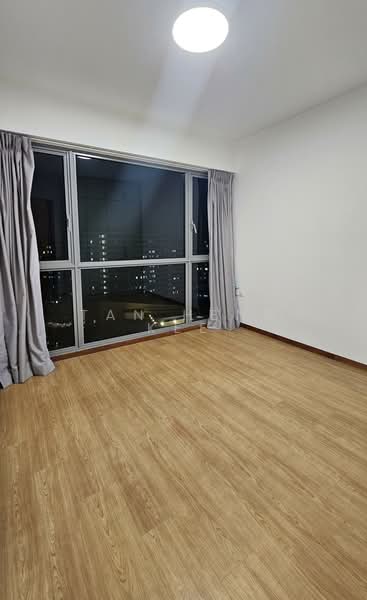 A Treasure Trove, 50 Punggol Walk, 3 Bedrooms, 915 sqft, Condominium For Rent, by Tan Heng Kee, 500194091 - Master Room - PropertyGuru.com.sg