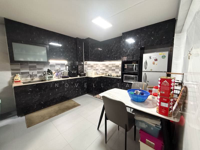 108 Mcnair Road, 108 Mcnair Road, Room Rental, 120 sqft, HDB Flat For Rent, by Novell Tan, 500194098 - Kitchen - PropertyGuru.com.sg