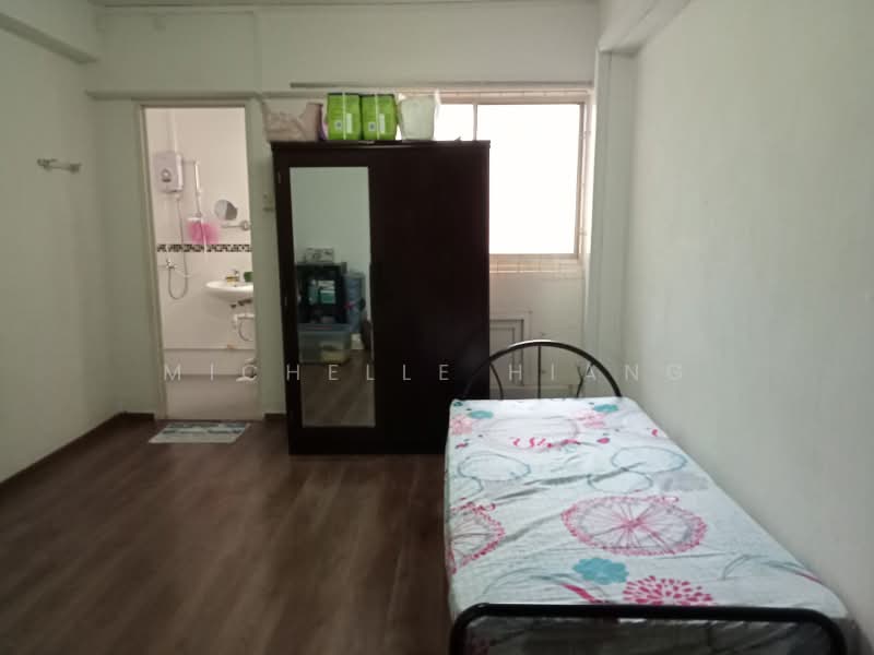 202 Tampines Street 21, 202 Tampines Street 21, 2 Bedrooms, 807 sqft, HDB Flat For Rent, by Michelle Hiang, 500194099 - Bedroom - PropertyGuru.com.sg