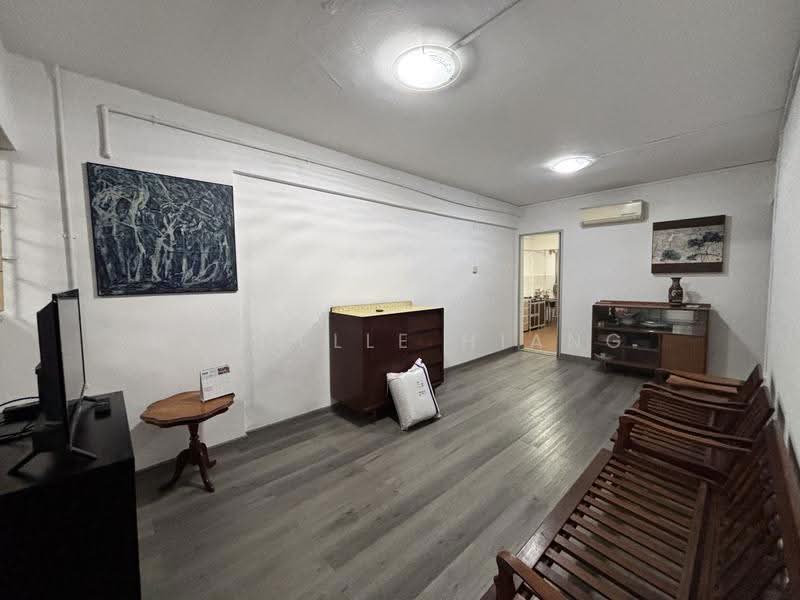 202 Tampines Street 21, 202 Tampines Street 21, Pasir Ris / Tampines, 2 Bedrooms, 807 sqft, HDB Flat For Rent, by Michelle Hiang, 500194099 - Living Room - PropertyGuru.com.sg