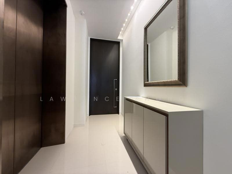 Scotts Square, 8 Scotts Road, Orchard / River Valley, 1 Bedroom, 635 sqft, Condominium For Sale, by Lawrence Zhong, 500194103 - Private Lift - PropertyGuru.com.sg