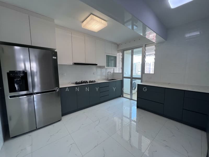 440D Bukit Batok West Avenue 8, 440D Bukit Batok West Avenue 8, 3 Bedrooms, 1,206 sqft, HDB Flat For Rent, by Danny Yong, 500194112 - Kitchen - PropertyGuru.com.sg