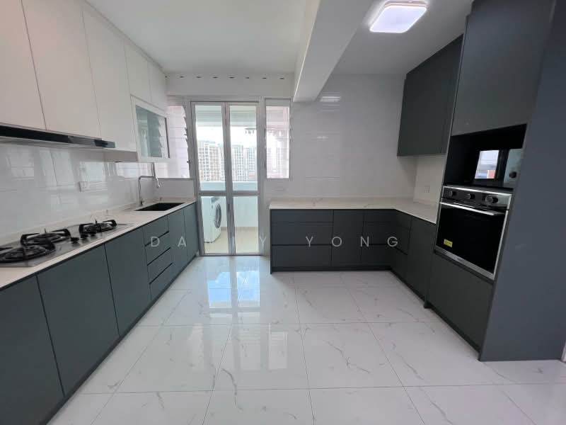 440D Bukit Batok West Avenue 8, 440D Bukit Batok West Avenue 8, 3 Bedrooms, 1,206 sqft, HDB Flat For Rent, by Danny Yong, 500194112 - Kitchen - PropertyGuru.com.sg