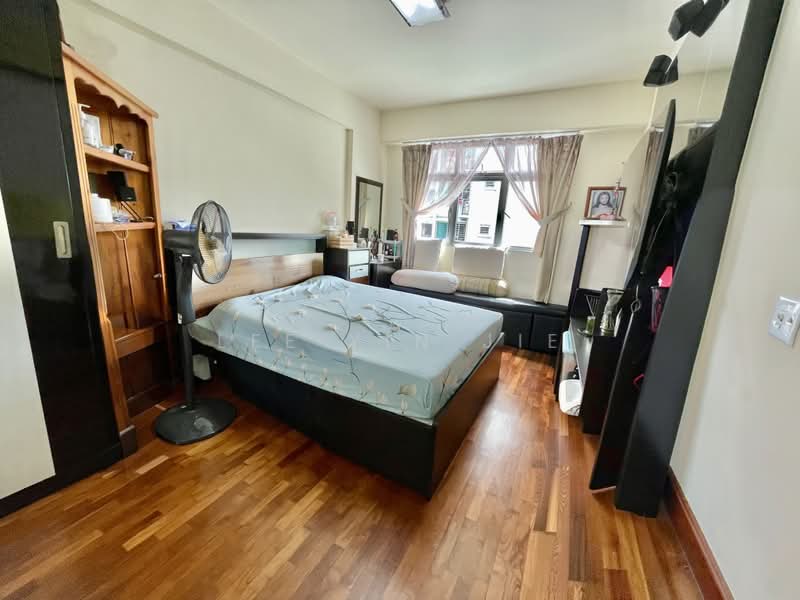 183B Boon Lay Avenue, 183B Boon Lay Avenue, 4 Bedrooms, 1,205 sqft, HDB Flat For Sale, by Lee Yin Jie, 500194121 - Master Bedroom - PropertyGuru.com.sg