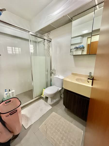 183B Boon Lay Avenue, 183B Boon Lay Avenue, 4 Bedrooms, 1,205 sqft, HDB Flat For Sale, by Lee Yin Jie, 500194121 - Master Bathroom - PropertyGuru.com.sg