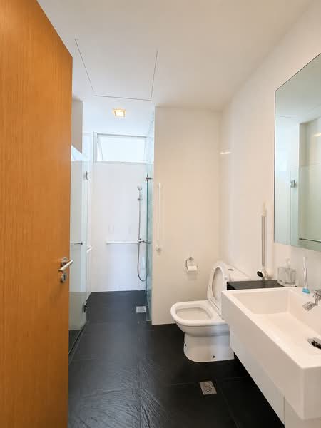 Oasis @ Elias, 66 Elias Road, 4 Bedrooms, 2,454 sqft, Condominium For Sale, by Quek Yee Yong, 500194129 - Bathroom - PropertyGuru.com.sg