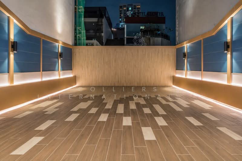 Renovated shophouse; Prime location; Lift access, Hongkong St, New Bridge Rd, South Bridge Rd, Upper Circular Rd, Boat Quay / Raffles Place / Marina, 985 sqft, Office For Rent, by AGNES HEU, 500194131 - Level 4 private terrace - CommercialGuru.com.sg