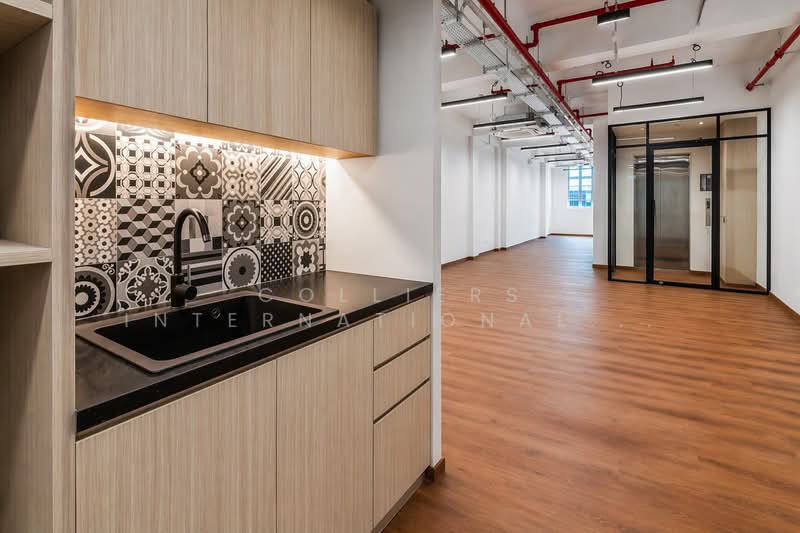 Renovated shophouse; Prime location; Lift access, Hongkong St, New Bridge Rd, South Bridge Rd, Upper Circular Rd, Boat Quay / Raffles Place / Marina, 985 sqft, Office For Rent, by AGNES HEU, 500194131 - Interior - CommercialGuru.com.sg