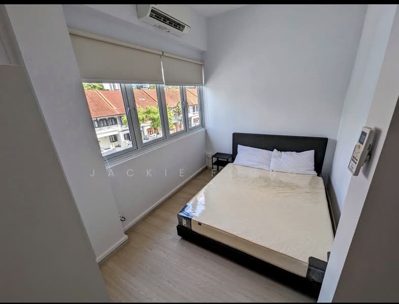 Hoot Kiam Mansion, 25 Hoot Kiam Road, 4 Bedrooms, 1,464 sqft, Walk-up Apartment For Sale, by Jackie Foong, 500194139 - Bedroom - PropertyGuru.com.sg
