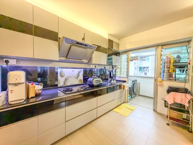 513D Yishun Street 51, 513D Yishun Street 51, 4 Bedrooms, 1,292 sqft, HDB Flat For Sale, by Brandon Wee, 500194148 - Kitchen - PropertyGuru.com.sg