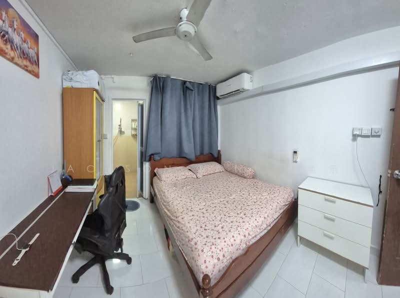236 Serangoon Avenue 3, 236 Serangoon Avenue 3, Room Rental, 200 sqft, HDB Flat For Rent, by Jackson Tan 陈涣乐, 500194181 - Bedroom - PropertyGuru.com.sg