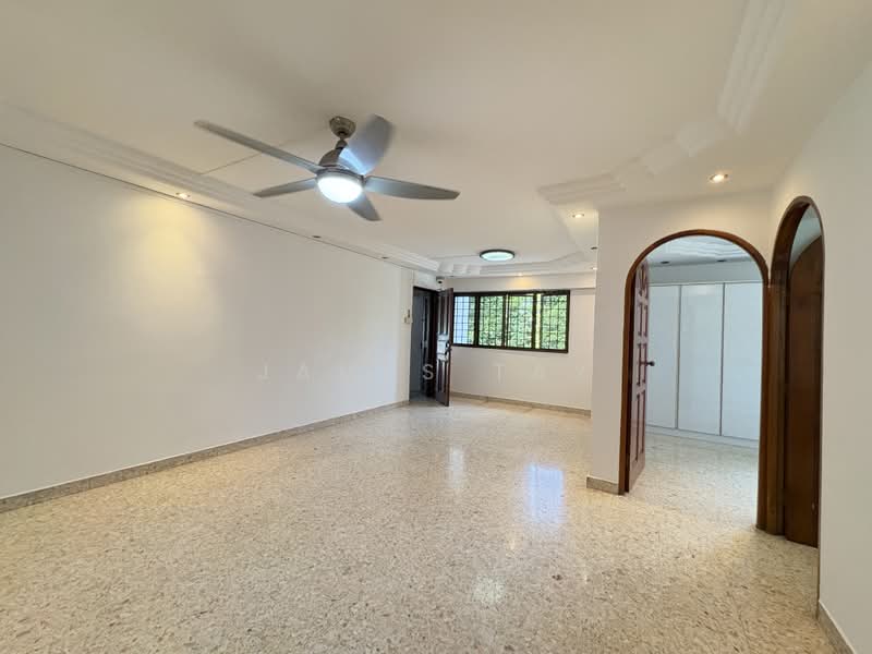 43 Cambridge Road, 43 Cambridge Road, 3 Bedrooms, 979 sqft, HDB Flat For Sale, by James Tay, 500194192 - Living Room - PropertyGuru.com.sg