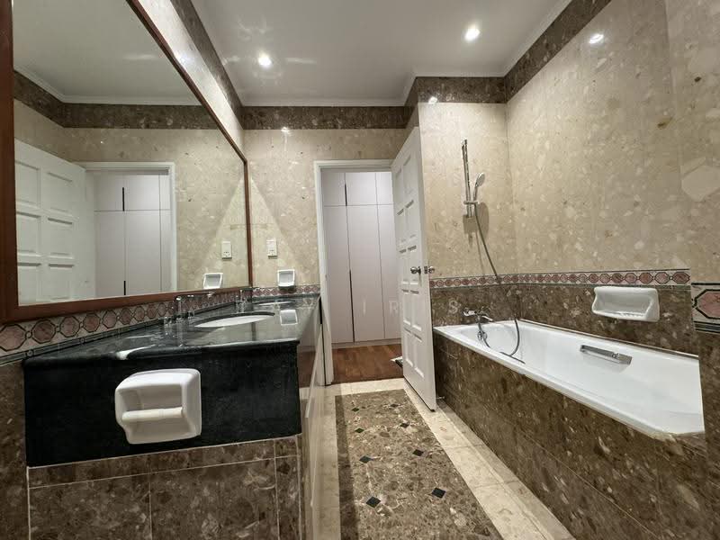 Mera Gardens, Almond Avenue, Dairy Farm / Bukit Panjang / Choa Chu Kang, 5 Bedrooms, 5,000 sqft, Detached House For Rent, by Tay Iris, 500194197 - Bathroom - PropertyGuru.com.sg