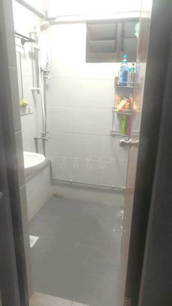 1 Hougang Avenue 3, 1 Hougang Avenue 3, Room Rental, 120 sqft, HDB Flat For Rent, by Steven Choo, 500194198 - Bathroom - PropertyGuru.com.sg