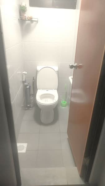 1 Hougang Avenue 3, 1 Hougang Avenue 3, Room Rental, 120 sqft, HDB Flat For Rent, by Steven Choo, 500194198 - Bathroom - PropertyGuru.com.sg