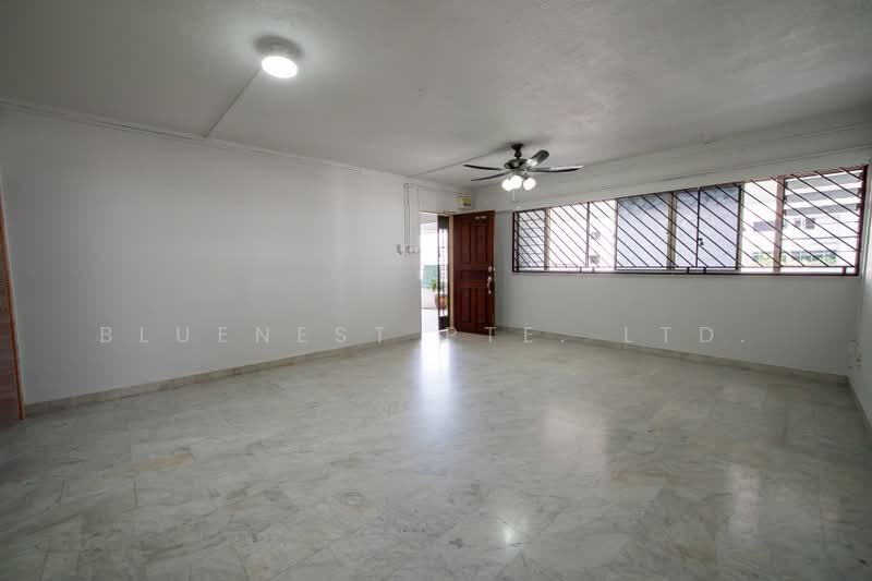 412 Jurong West Street 42, 412 Jurong West Street 42, 3 Bedrooms, 1,108 sqft, HDB Flat For Sale, by KENNETH CHUA, 500194199 - Living Room - PropertyGuru.com.sg