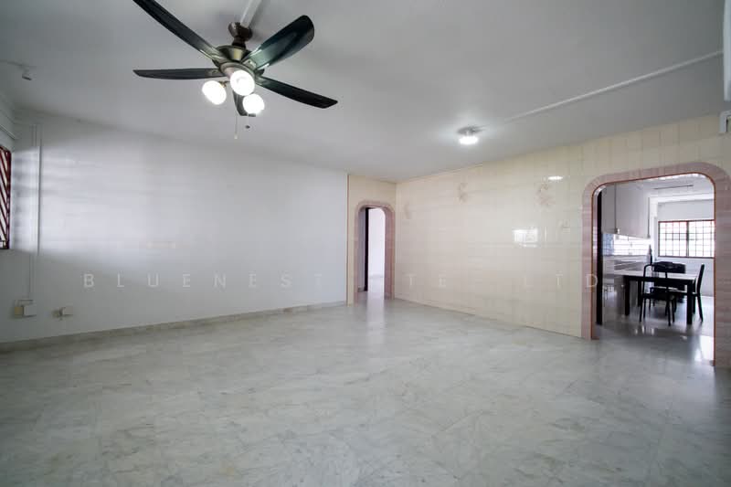 412 Jurong West Street 42, 412 Jurong West Street 42, 3 Bedrooms, 1,108 sqft, HDB Flat For Sale, by KENNETH CHUA, 500194199 - Living Room - PropertyGuru.com.sg