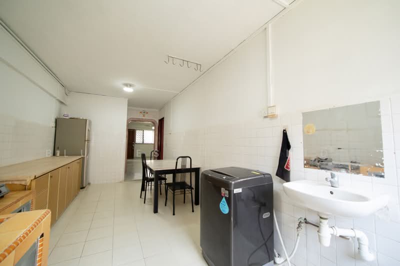 412 Jurong West Street 42, 412 Jurong West Street 42, 3 Bedrooms, 1,108 sqft, HDB Flat For Sale, by KENNETH CHUA, 500194199 - Kitchen - PropertyGuru.com.sg