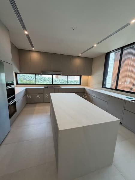 Brand-New GCB 🔥 World-Class Finishes 🔥 Ready to Move In‼️, , 7 Bedrooms, 15,000 sqft, Good Class Bungalow For Sale, by Martin Goh 吴伟楠, 500194202 - Kitchen - PropertyGuru.com.sg