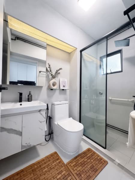 206B Compassvale Lane, 206B Compassvale Lane, Room Rental, 300 sqft, HDB Flat For Rent, by Megan Kang Mei Sian, 500194247 - Bathroom - PropertyGuru.com.sg