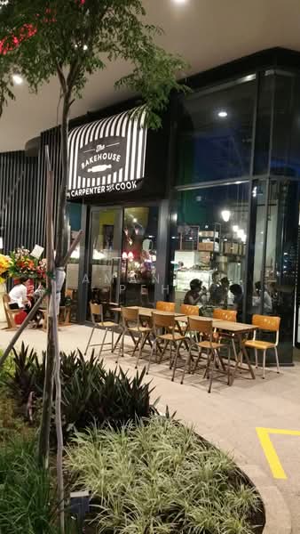 Alexandra Central, 321 Alexandra Road singapore, 700 sqft, Food & Beverage For Rent, by Amanda Peh, 500194249 - Exterior - CommercialGuru.com.sg