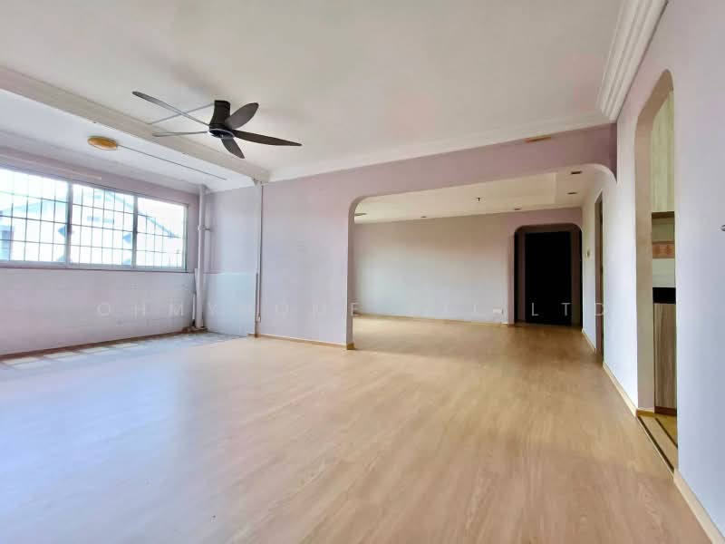 429 Pasir Ris Drive 6, 429 Pasir Ris Drive 6, 3 Bedrooms, 1,323 sqft, HDB Flat For Sale, by AARON LIM, 500194256 - Living Room - PropertyGuru.com.sg