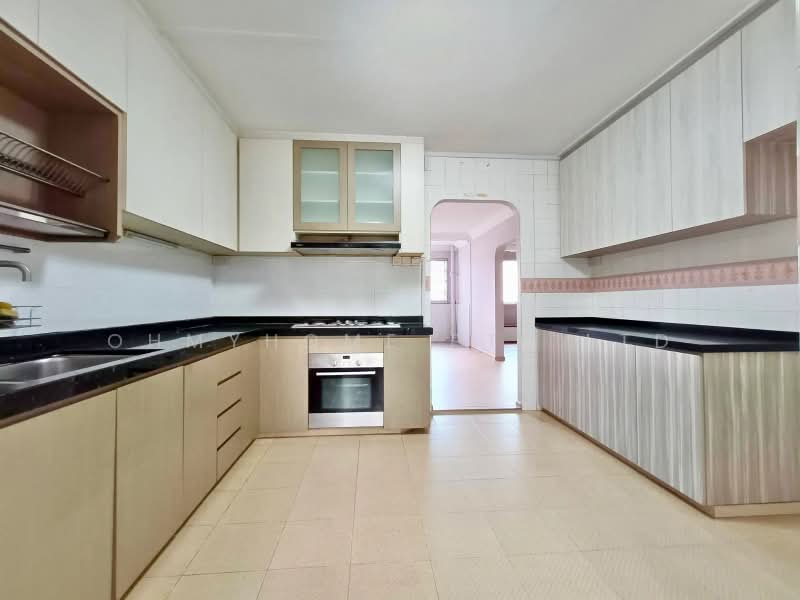 429 Pasir Ris Drive 6, 429 Pasir Ris Drive 6, 3 Bedrooms, 1,323 sqft, HDB Flat For Sale, by AARON LIM, 500194256 - Kitchen - PropertyGuru.com.sg