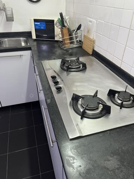 725 Clementi West Street 2, 725 Clementi West Street 2, 2 Bedrooms, 732 sqft, HDB Flat For Sale, by Low Tan Sow 罗 斗 赐, 500194267 - Kitchen - PropertyGuru.com.sg