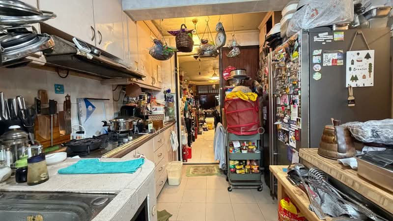 168 Stirling Road, 168 Stirling Road, 2 Bedrooms, 646 sqft, HDB Flat For Sale, by James Yeo, 500194290 - Kitchen - PropertyGuru.com.sg