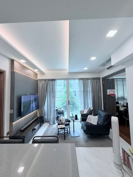 Suites at Orchard, 38 Handy Road, 2 Bedrooms, 549 sqft, Condominium For Sale, by Anthea Yeo 杨丽娇, 500194291 - Living Room - PropertyGuru.com.sg