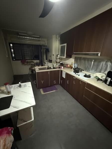 558 Ang Mo Kio Avenue 10, 558 Ang Mo Kio Avenue 10, Room Rental, 200 sqft, HDB Flat For Rent, by Lucy Stella, 500194294 - Kitchen - PropertyGuru.com.sg