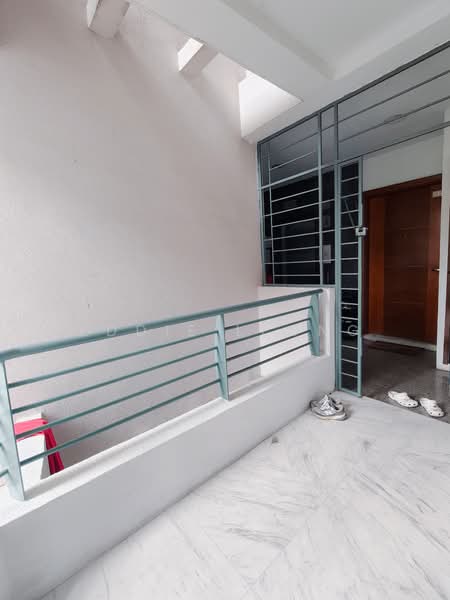 Sommerville Loft, 7 Sommerville Walk, 3 Bedrooms, 1,216 sqft, Condominium For Sale, by Eddie Leong, 500194303 - Private entrance corridor - PropertyGuru.com.sg
