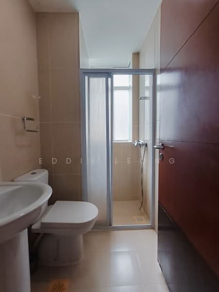 Sommerville Loft, 7 Sommerville Walk, 3 Bedrooms, 1,216 sqft, Condominium For Sale, by Eddie Leong, 500194303 - Bathroom - PropertyGuru.com.sg