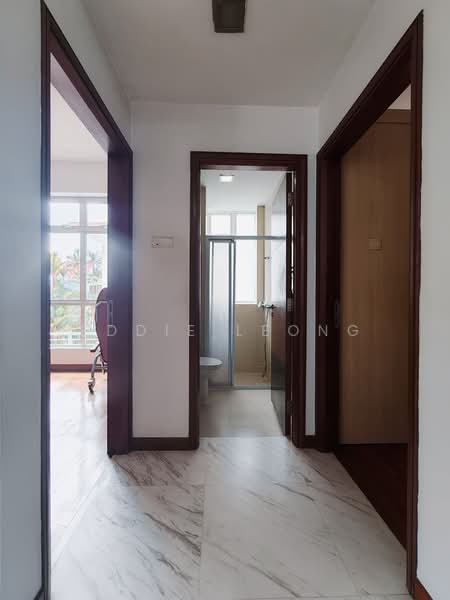 Sommerville Loft, 7 Sommerville Walk, 3 Bedrooms, 1,216 sqft, Condominium For Sale, by Eddie Leong, 500194303 - Corridor - PropertyGuru.com.sg