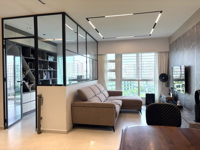668B Edgefield Plains, 668B Edgefield Plains, 4 Bedrooms, 1,216 sqft, HDB Flat For Sale, by Valerie Teo, 500194304 - Living Room - PropertyGuru.com.sg