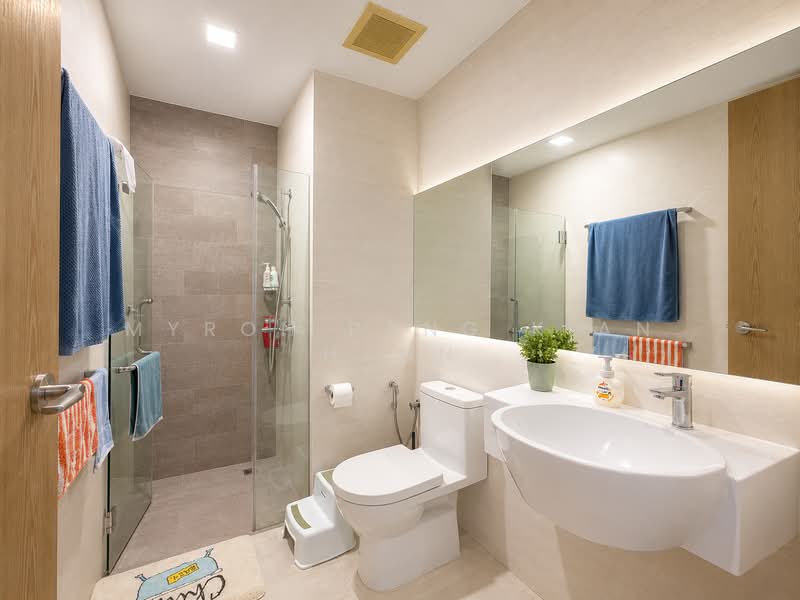 Maple Woods, 987 Bukit Timah Road, 4 Bedrooms, 1,787 sqft, Condominium For Rent, by Myron Pang Kian Hann, 500194305 - Bathroom - PropertyGuru.com.sg